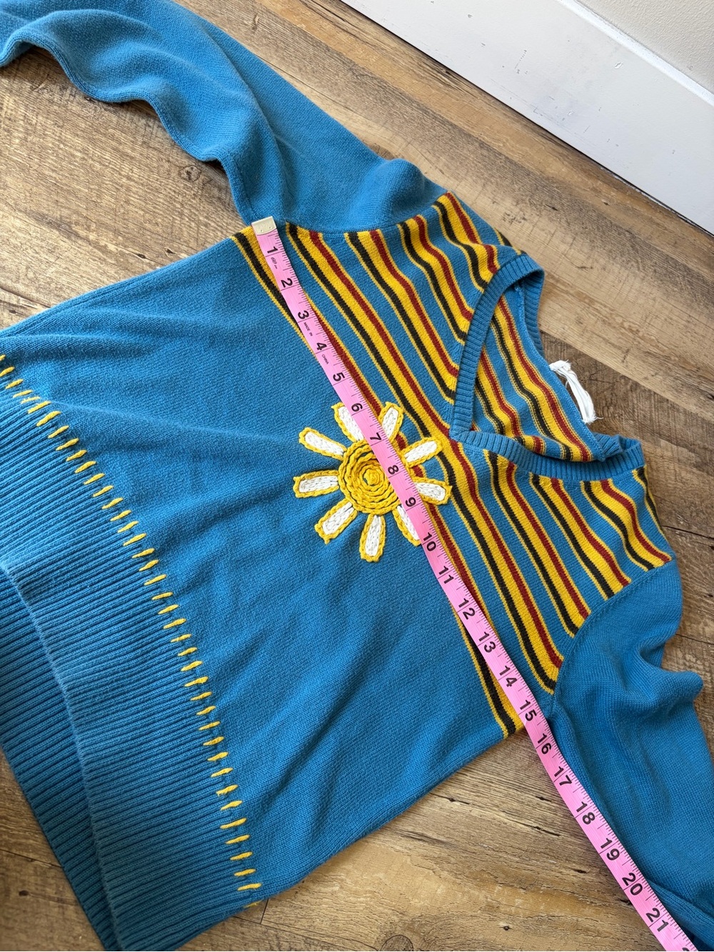 Back Beat Co Organic Cotton Sun V-Neck Sweater - Picture 5 of 14